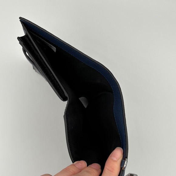 Marc Jacobs Navy Blue Saffiano Leather Wristlet Wallet Clutch‎ Zip Around